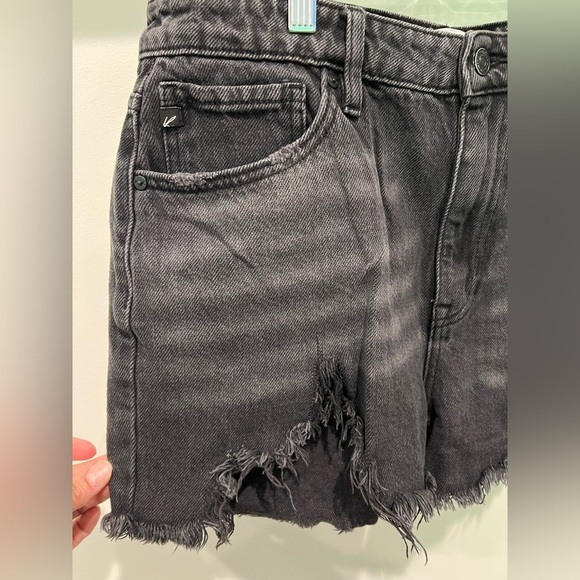 KanCan Black Distressed Frayed Jean Shorts Size 13/30 - Picture 3 of 10